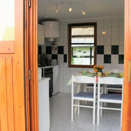 Ferienhaus Konzpolla Vakantiehuis *